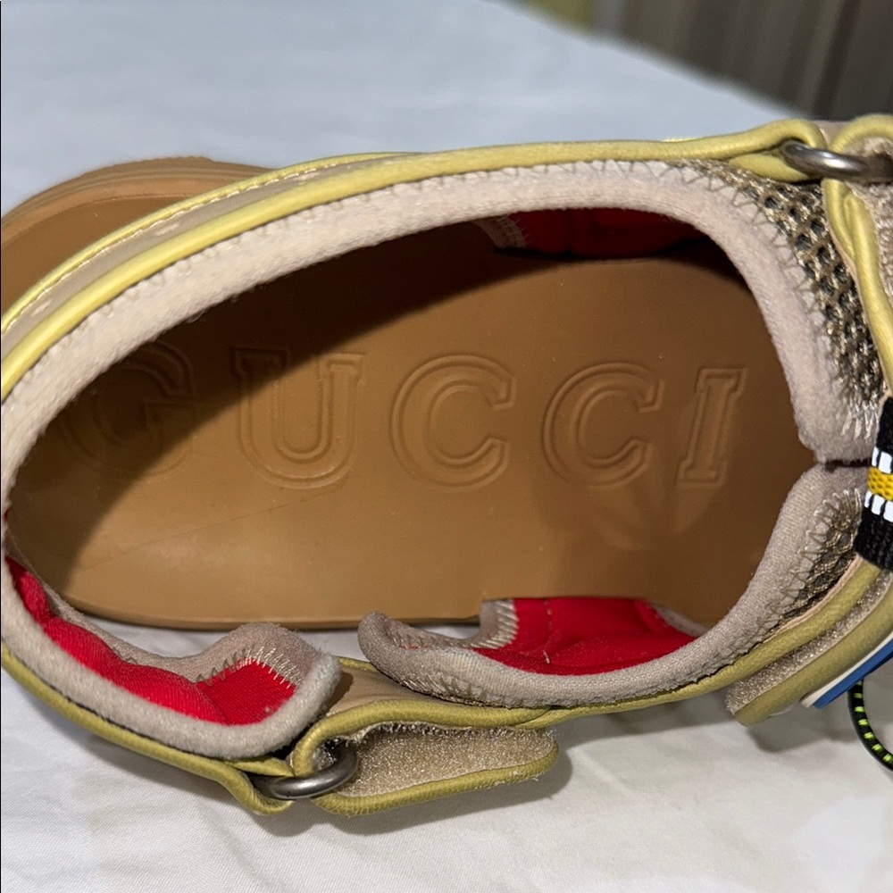 Gucci Unisex Red and Beige Shoes 7.5 men’s/ 9.5 women’s - Picture 7 of 12